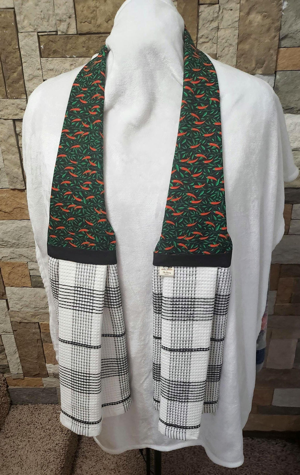 Handmade Kitchen Scarf with Tapered Neck – Cotton Fabric, Absorbent Towel Ends