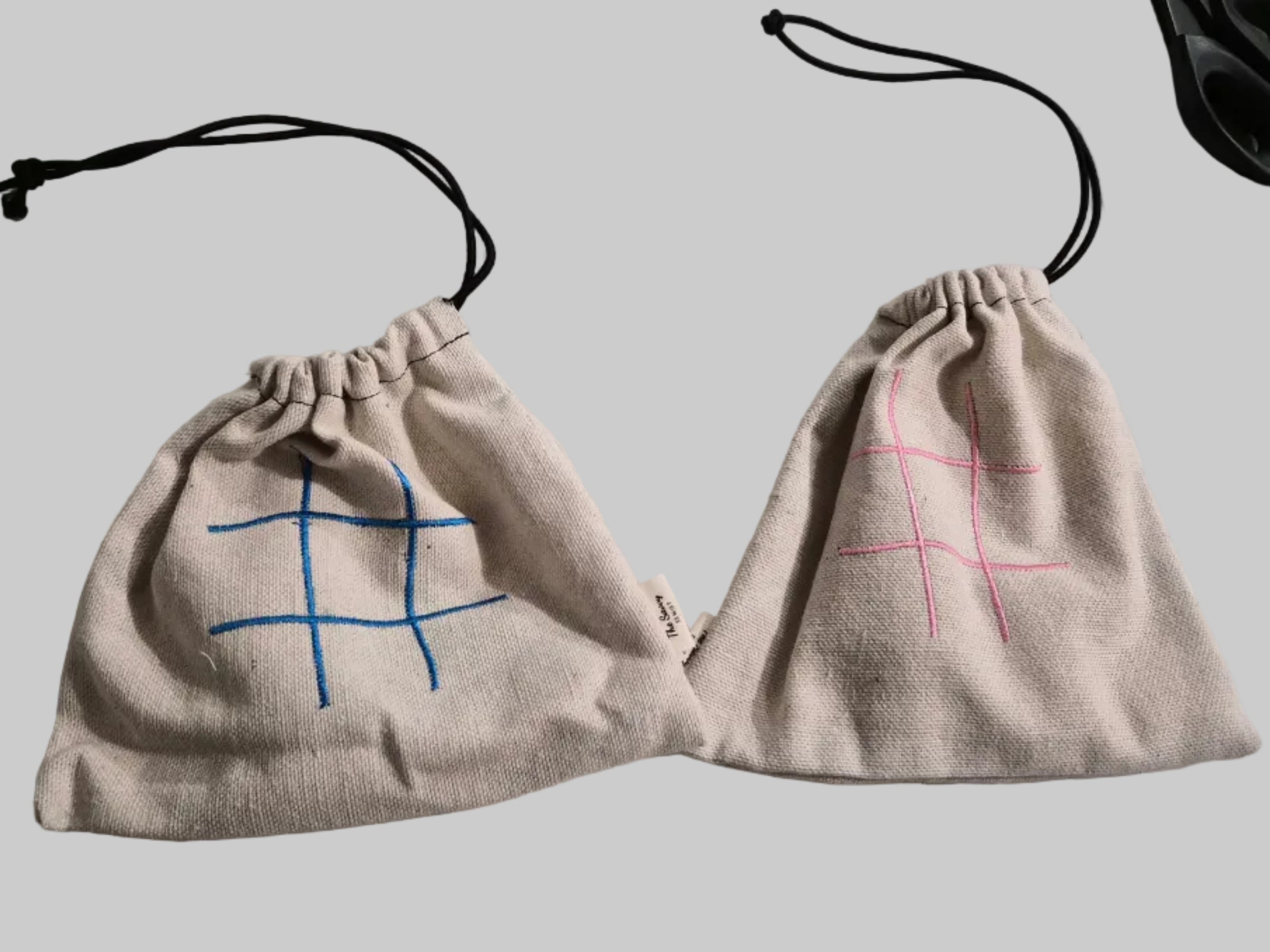 Handmade Travel Tic-Tac-Toe Game Set – Canvas Pouch with Embroidered Board & Painted Wood Pieces